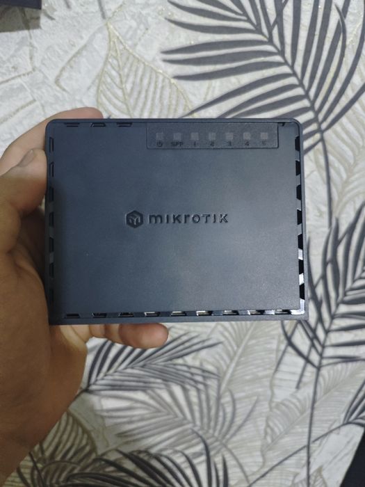 Роутер Mikrotik hex S
