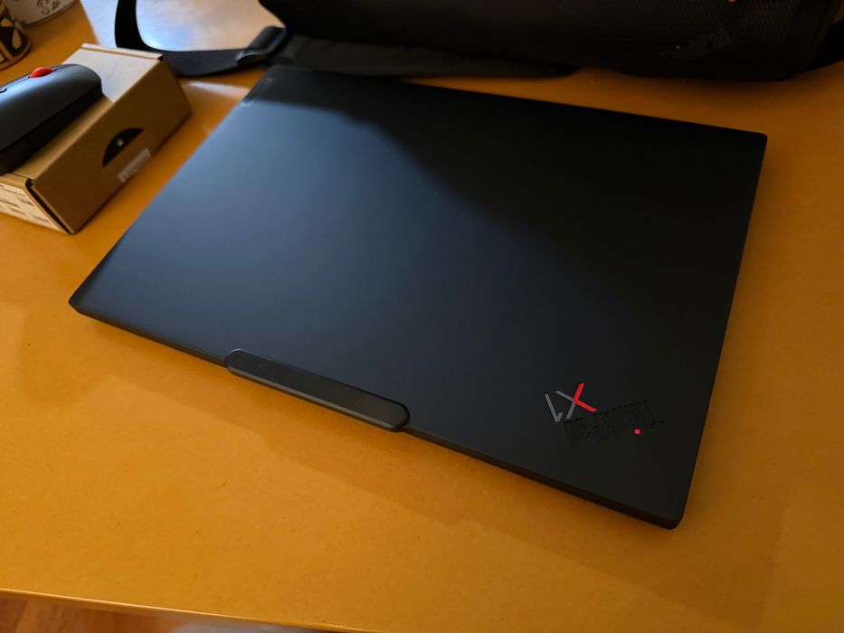 ThinkPad X1 Carbon Gen 13 Aura Edition (Intel) NOVO
