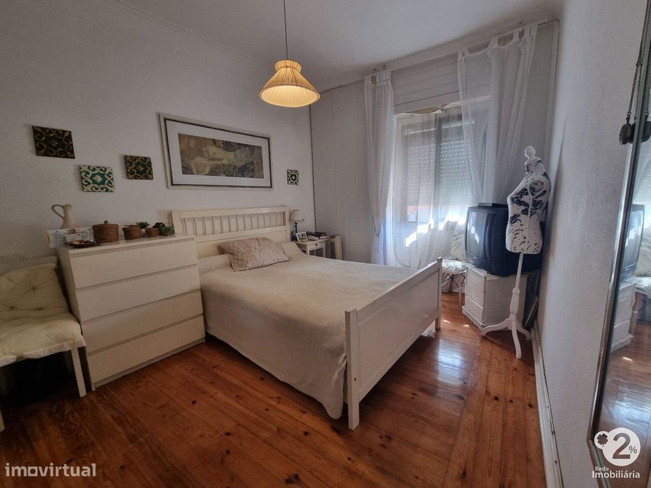 Apartamento T3 com 90m2 na Av. Dr. Miguel Bombarda, Queluz