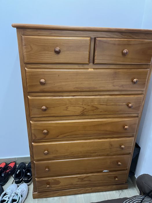 Camiseiro de madeira