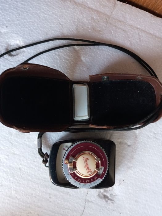 Фотоекспонометр  ленінград  2