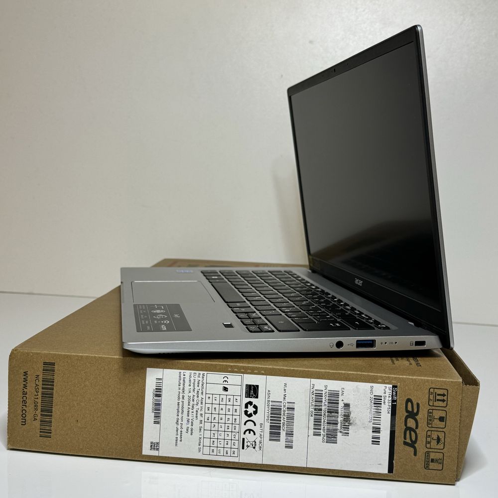 Новий Ноутбук Acer Swift 1 SF114-33-P534 4/ 128Гб