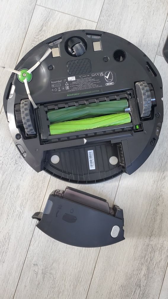 Irobot  roomba i 7.