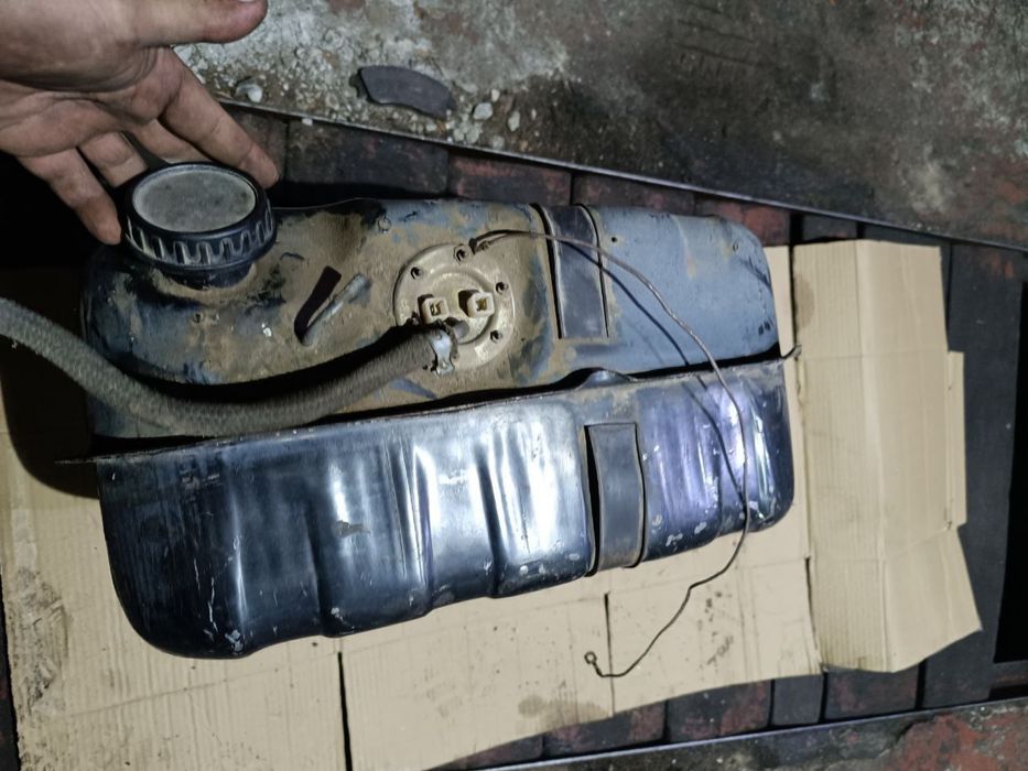 Бак топливный  бензобак Ваз 2101,2108