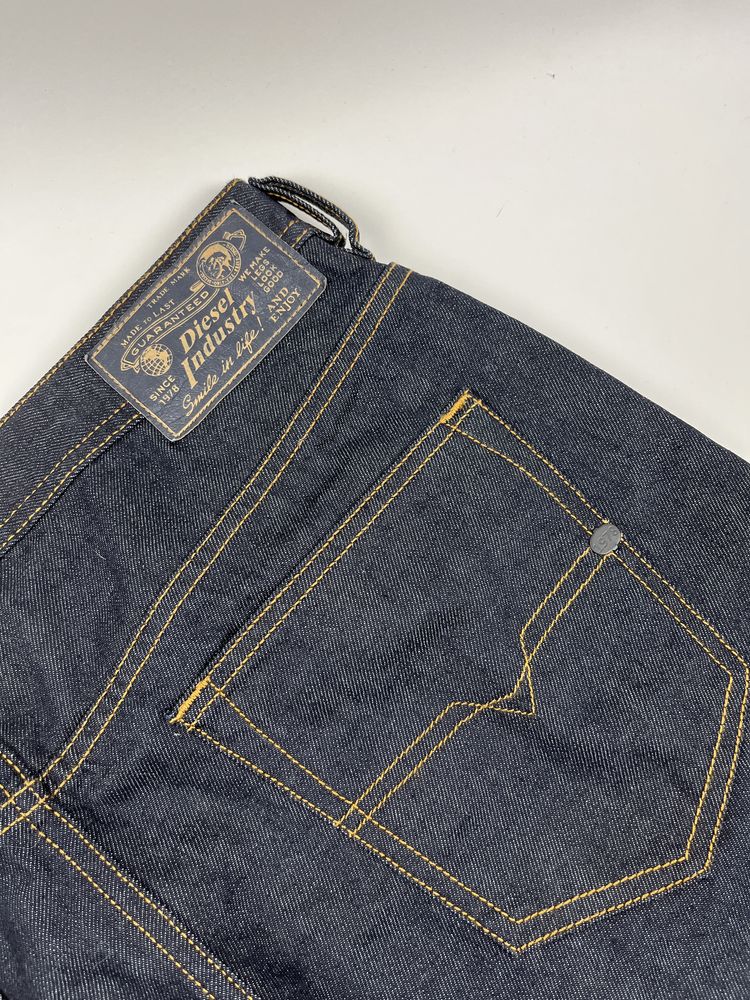 Diesel Rhial-R Slim Carrot Jeans