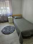 Alugo 1 Quarto em Moradia