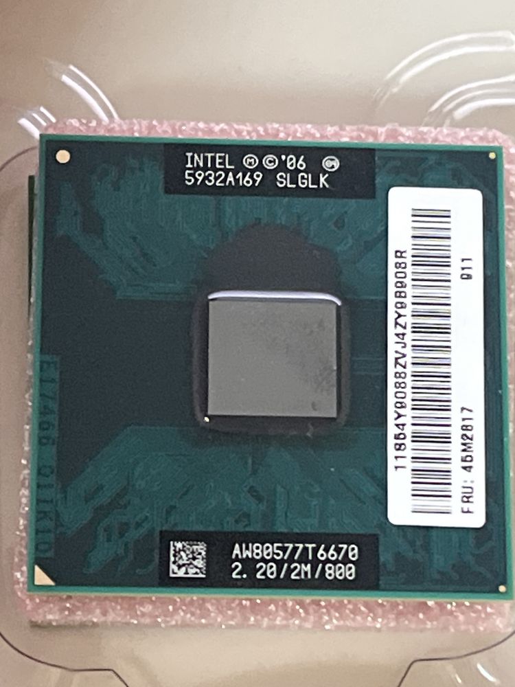 AMD A4-3300M, T9400