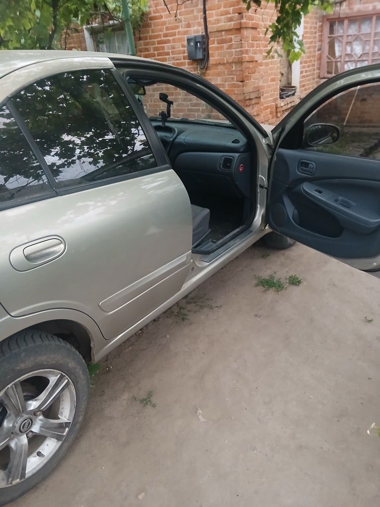 Нісан альмера класик