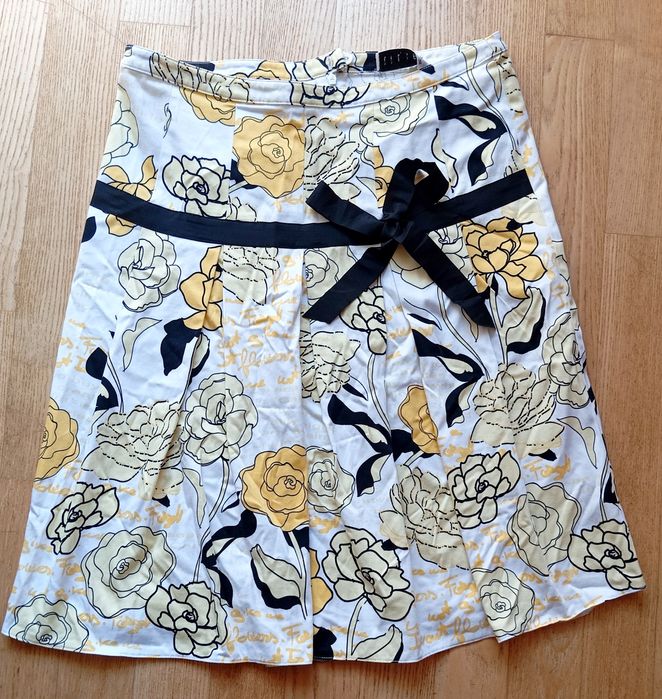Biała spódnica w żółte kwiaty Lilies, rozmiar 38