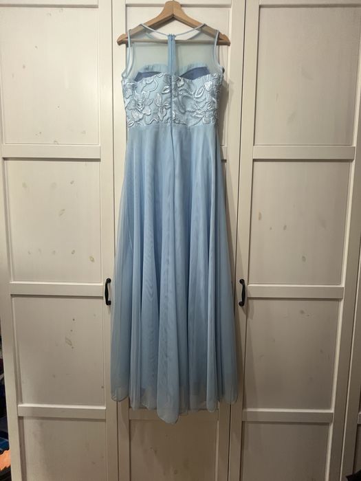 Niebieska sukienka