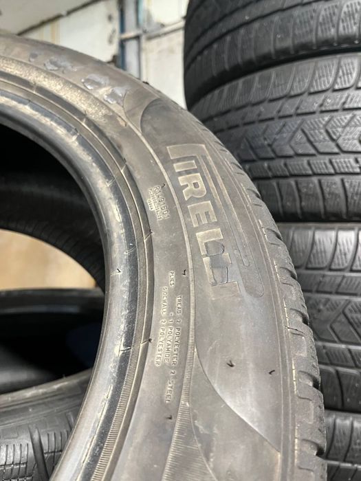 Комплект зимової гуми 235/55/18 Pirelli