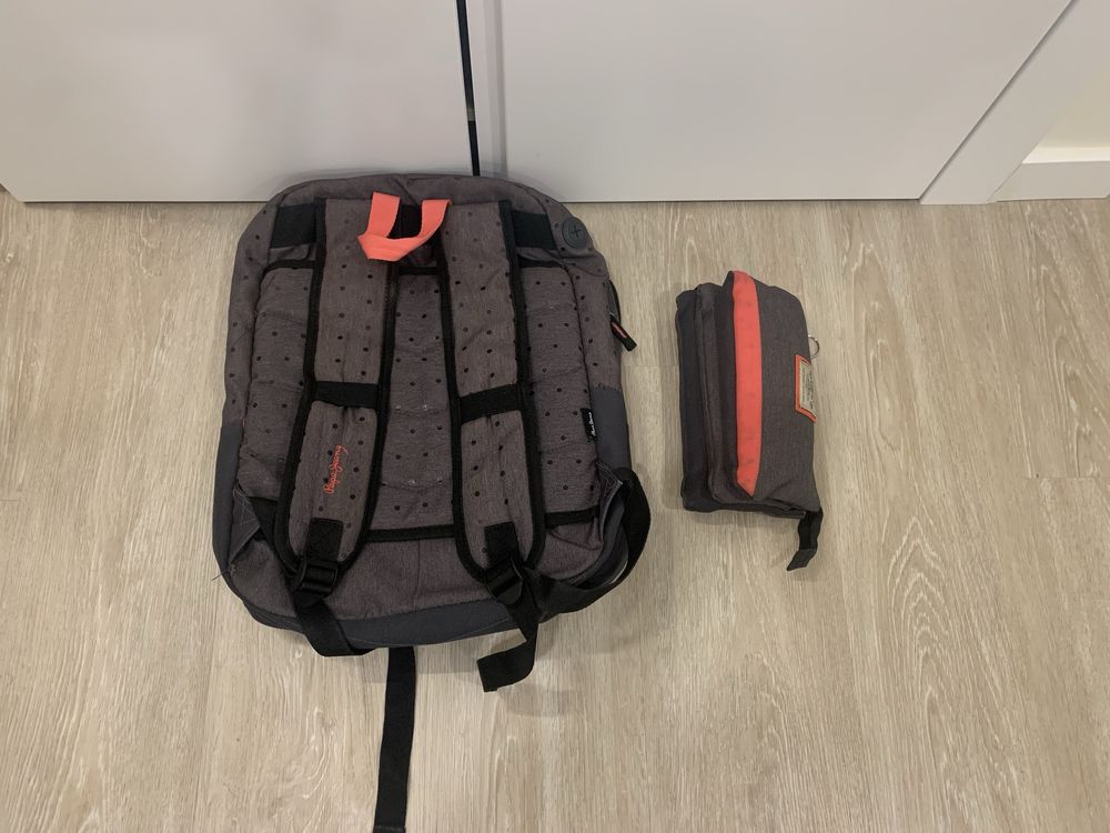 BEM ESTIMADA - Mochila escolar marca pepe jeans e estojo