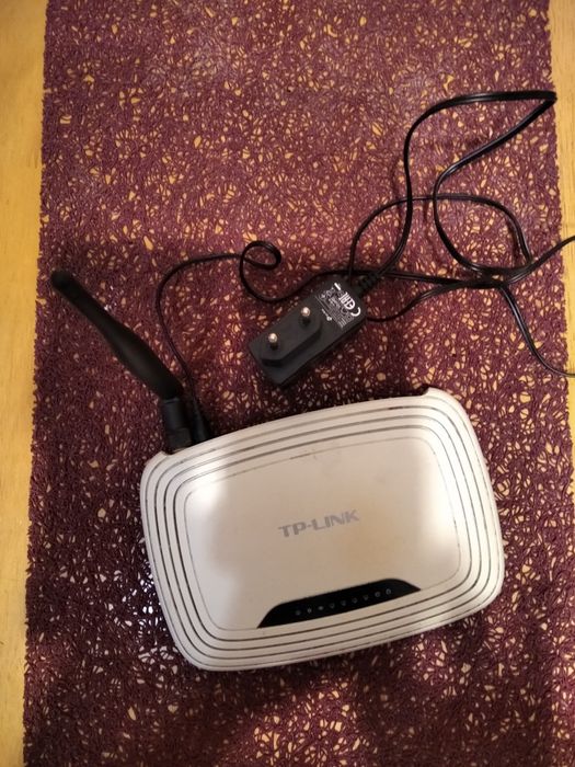 Продаю Роутер TP-LINK б/у но в рабочем состоянии. Цена 375 грн.