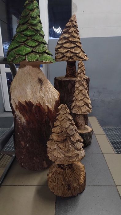 Choinka rzeźba ozdoba