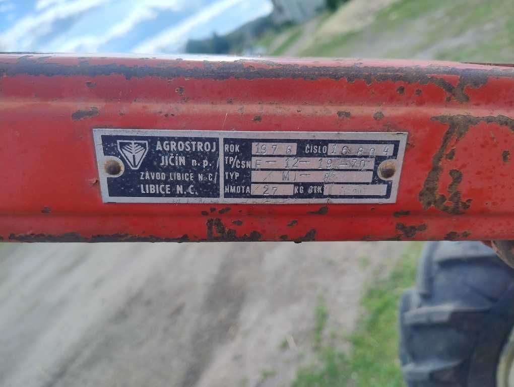 Traktorek, dzik Agrostroj