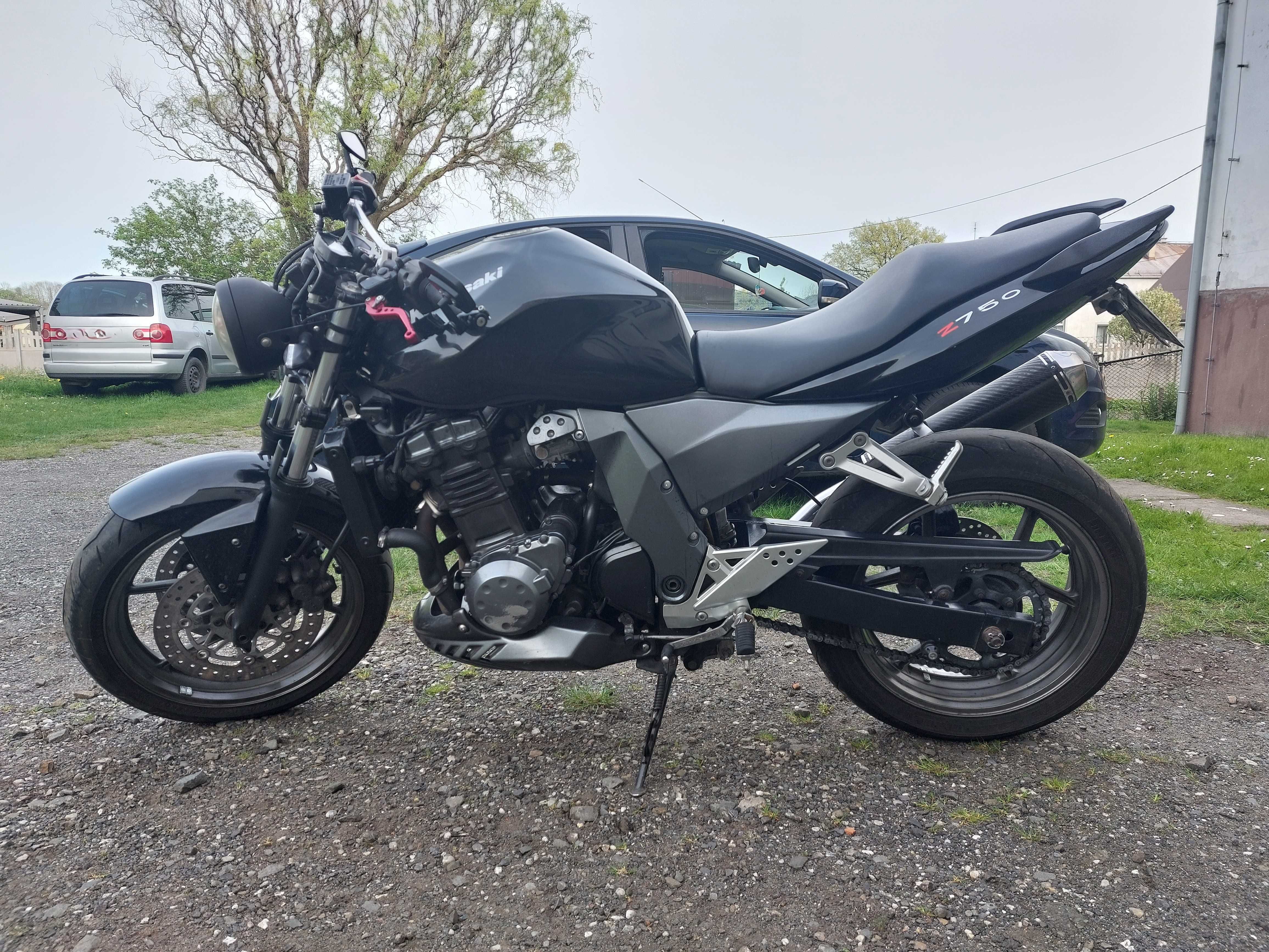 Kawasaki Z750s naked