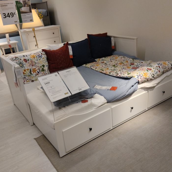 Cama individual dupla com 3 gavetas