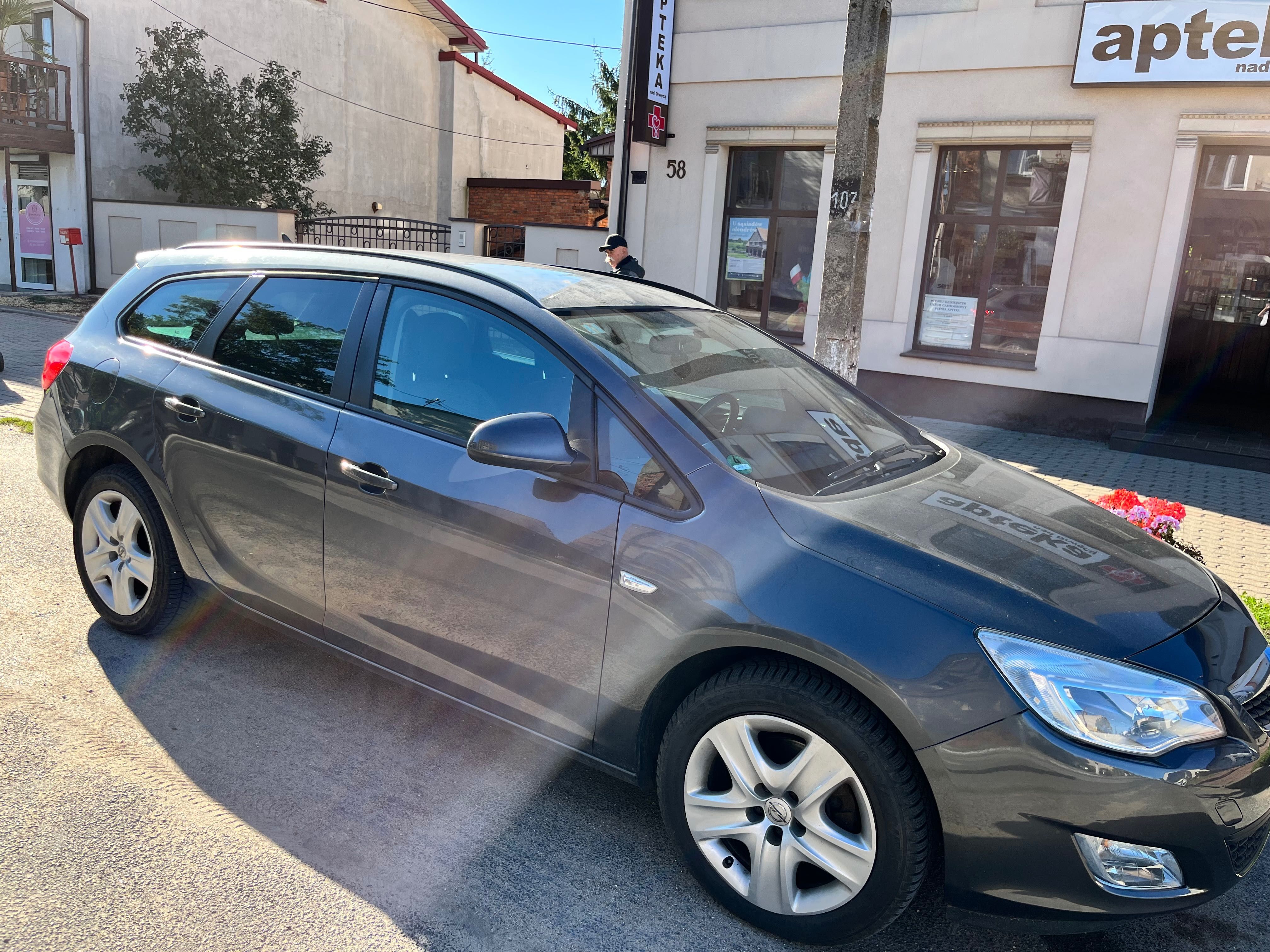 Opel Astra J 2011 r. wersja SPORT 1.7 CDTI