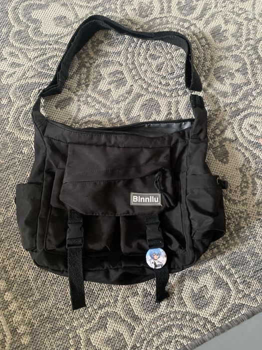 Велика нейлонова чорна сумка читайте опис