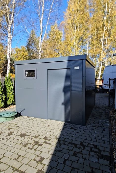 Domek gospodarczy z płyty warstwowej