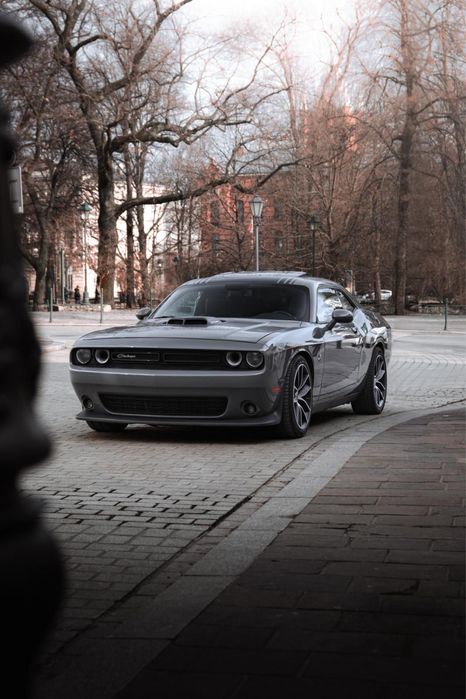 Auto na ślub Dodge Challenger wynajem