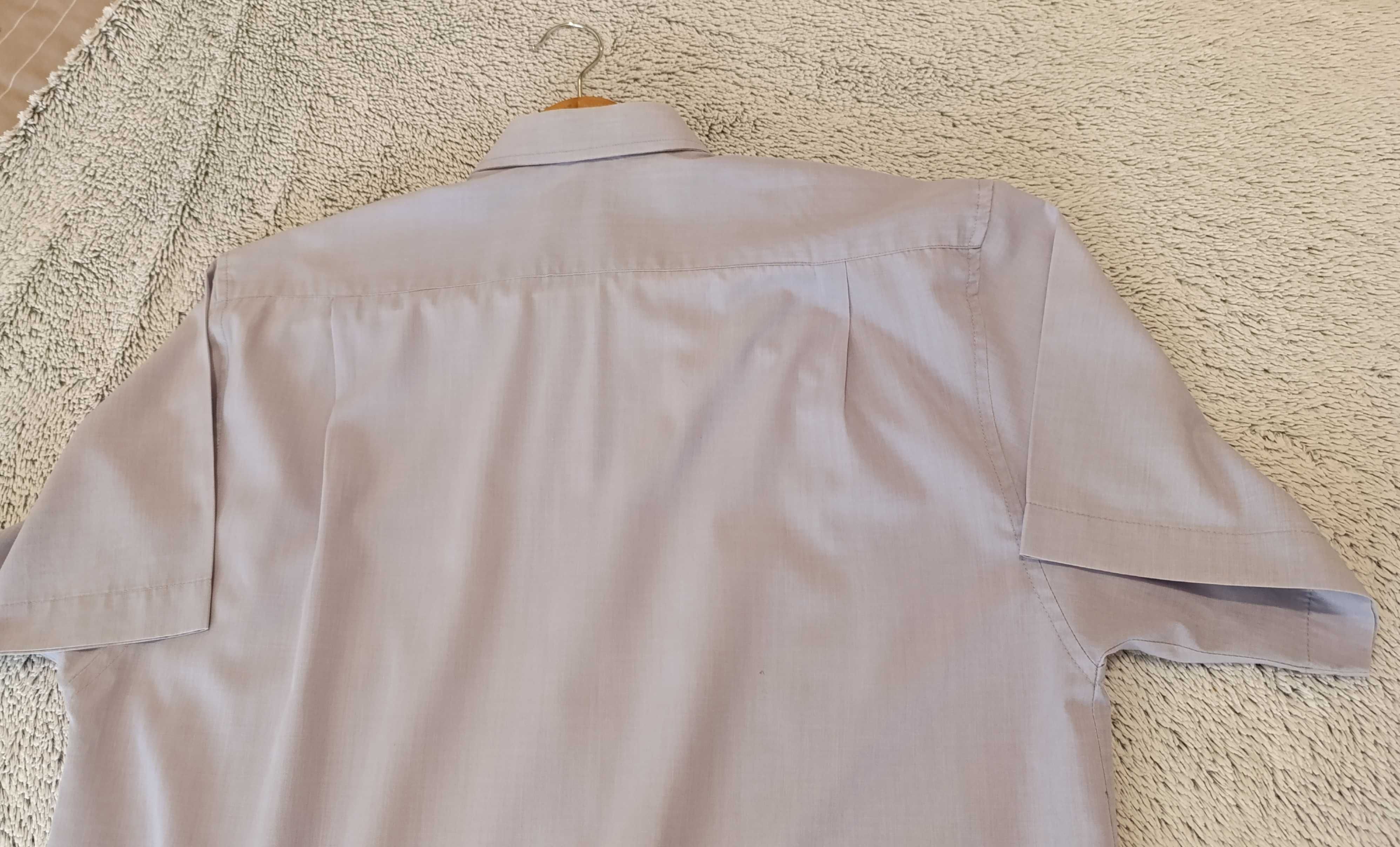 Camisa Clássica, lilás claro,  manga curta Tamanho L - E. Impecável