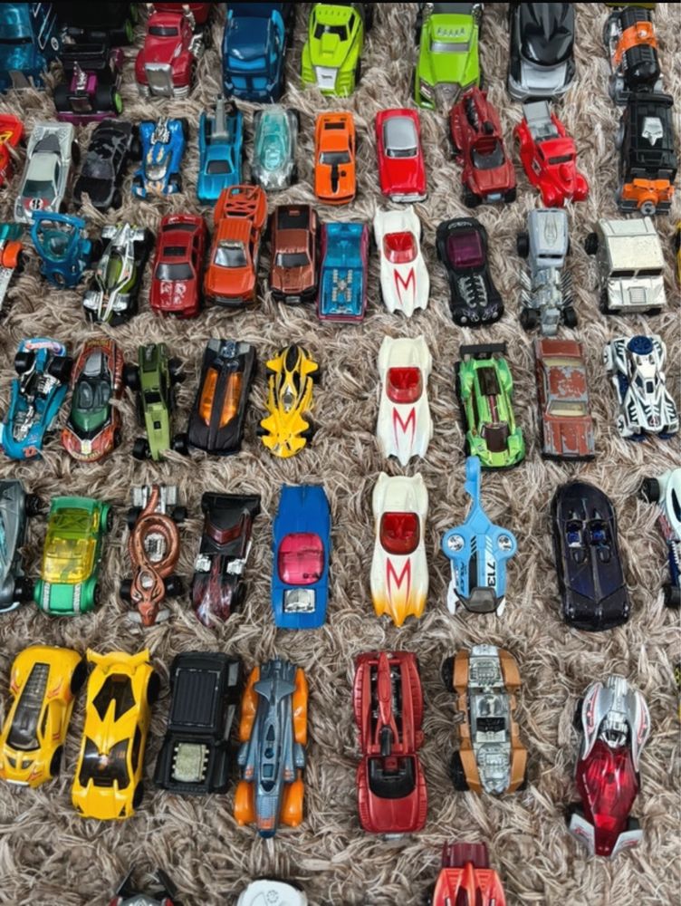 Autka Hot wheels
