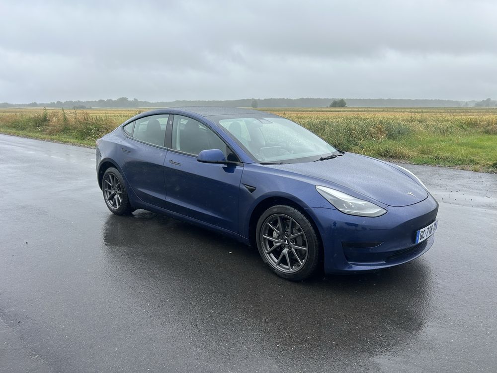 Tesla model 3 standard range plus