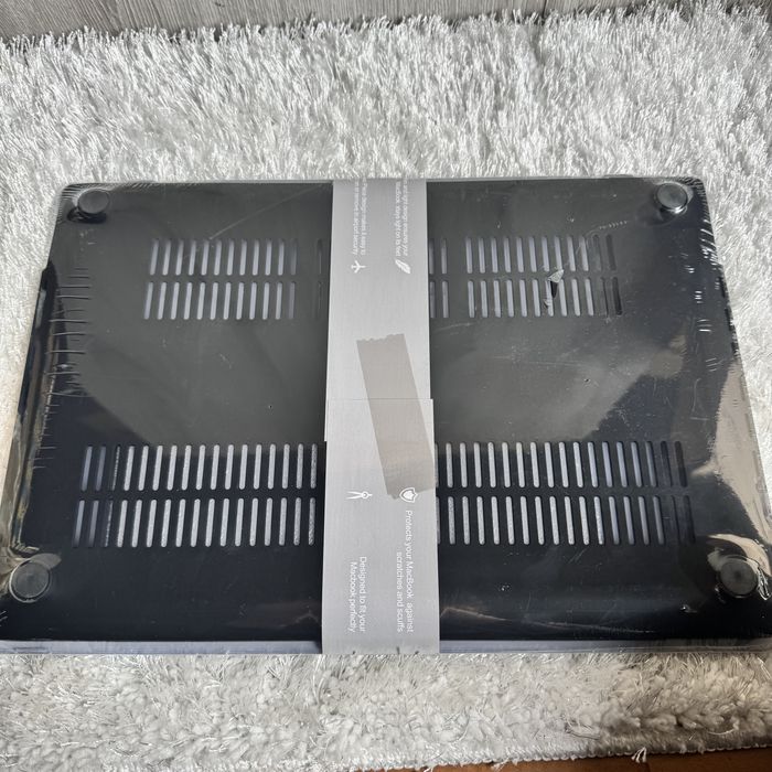 Etui MacBook Pro 15 cali z numerami A1707 i A1990