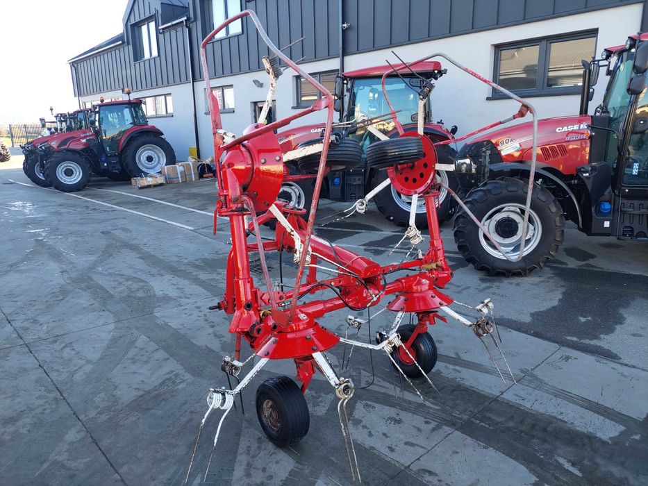 Przetrząsacz Karuzelowy Pottinger HIT 47 N - Pająk do siana Pottinger