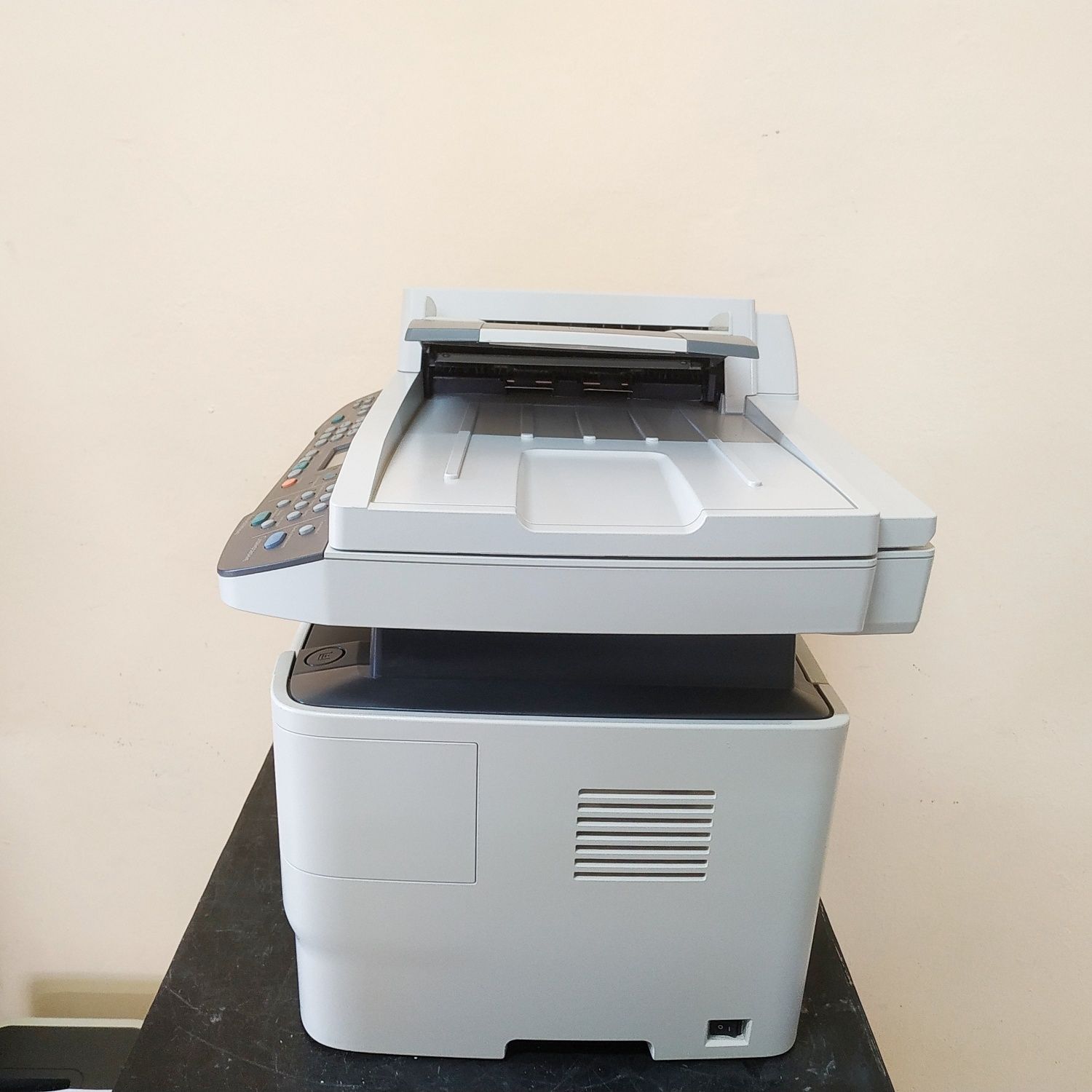 Акция! Год гарантии! HP 2727 nf. Лазерный двусторонний сетевой