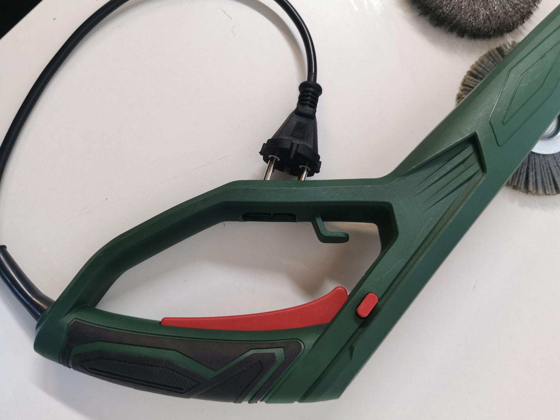 Elektroniczna czyszczarka szczotka do czyszczenia fug kostki  GartenM