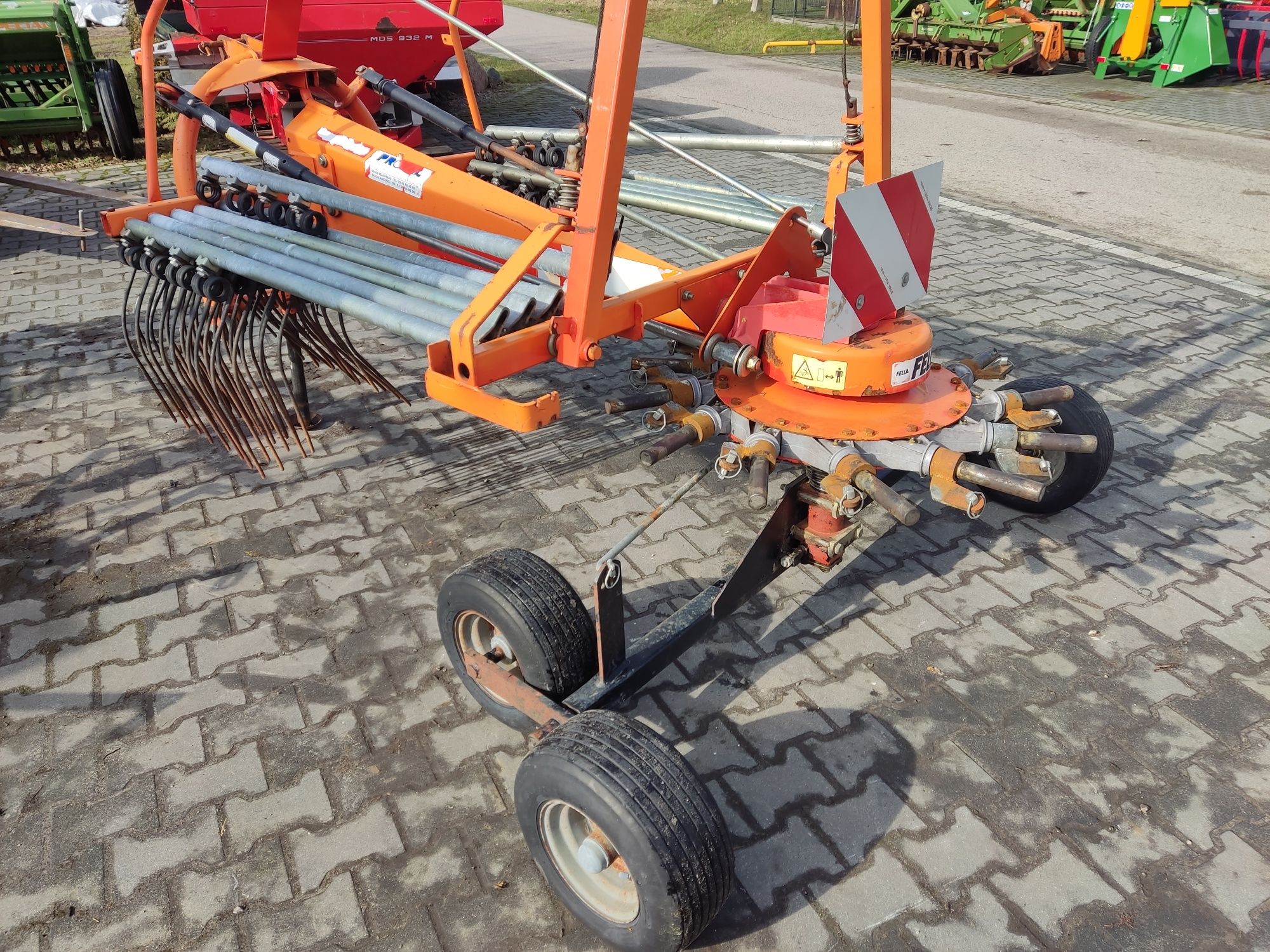 Zgrabiarka karuzelowa Fella TS456 Nowy model 2009 rok