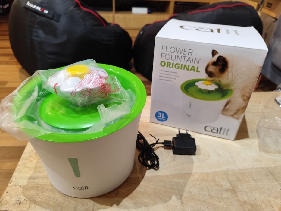 Catit fontanna do picia - poidło dla kota lub psa - 3L