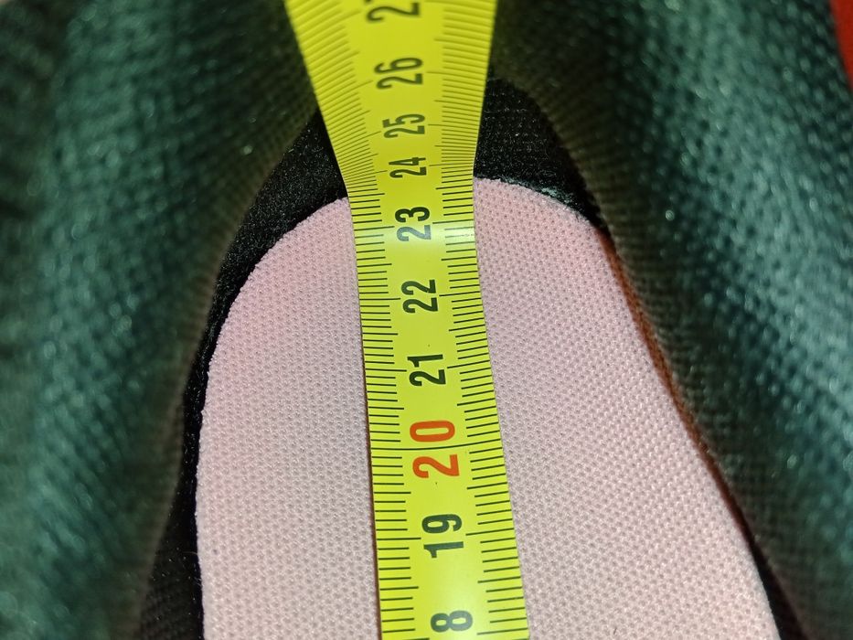 Кросівки UNDER  ARMOUR ggs surge 3 3025013-001,розмір 37.5,у-23.5 см