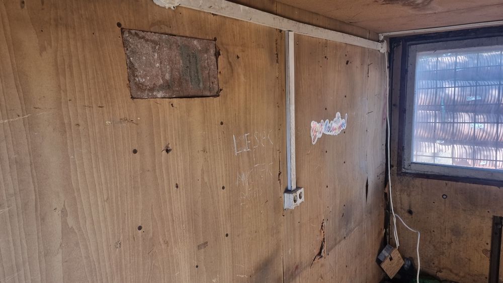 Barak kontener oddam gratis 2 sztuki