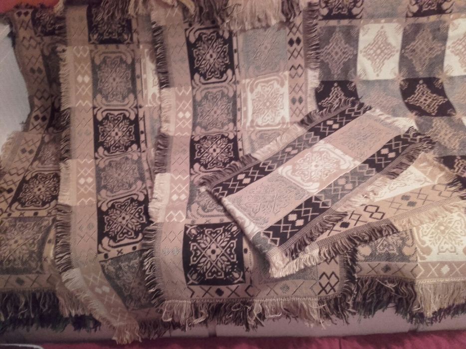 komplet welniany na łóżko i fotele