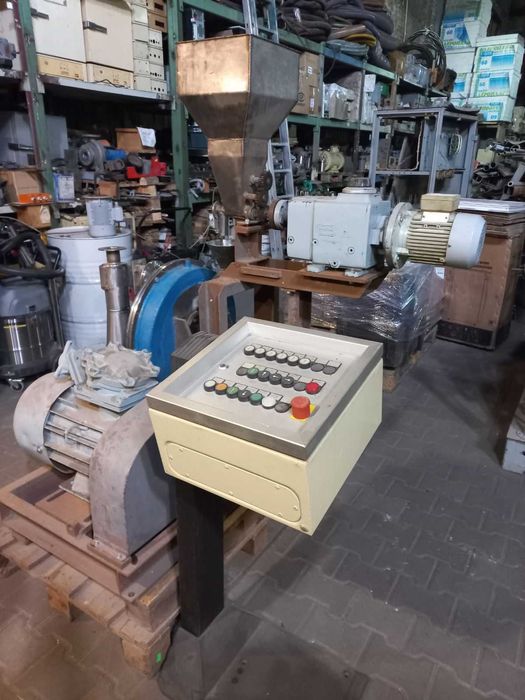 Мельница тонкого помола для фторопласта, древесной муки, минпорошка