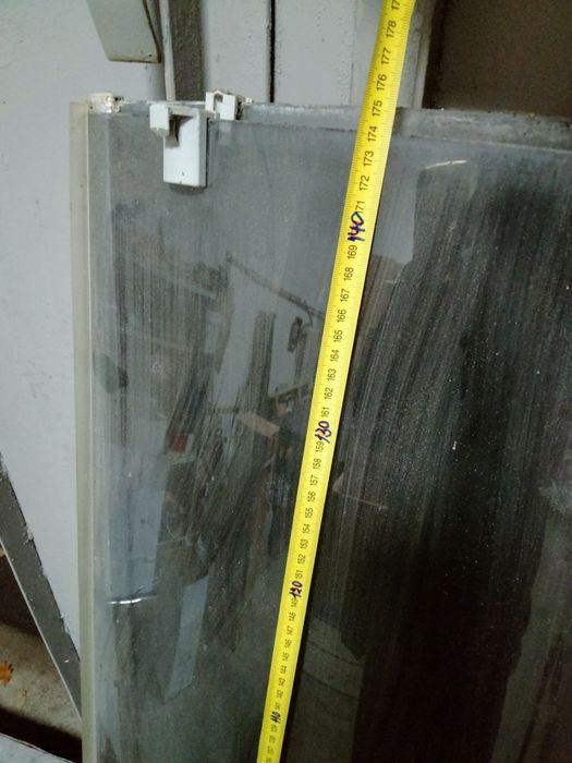 Двері в душову кабіну