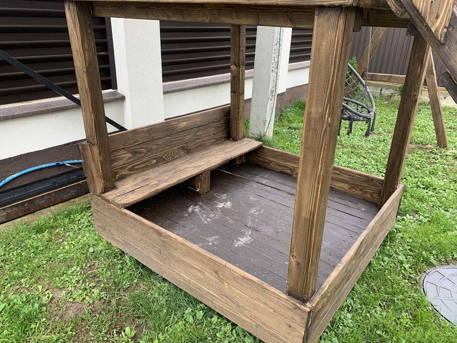 Дитячий майданчик, розважальний майданчик для дітей, будиночок