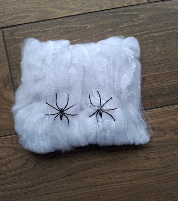 Pajęczyny - dekoracje na Halloween