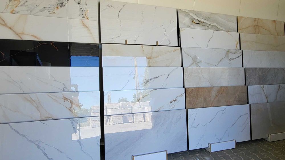 Płytki podłogowe ścienne gres poler Calacatta Gold żyłka 60x120 Gat. 1