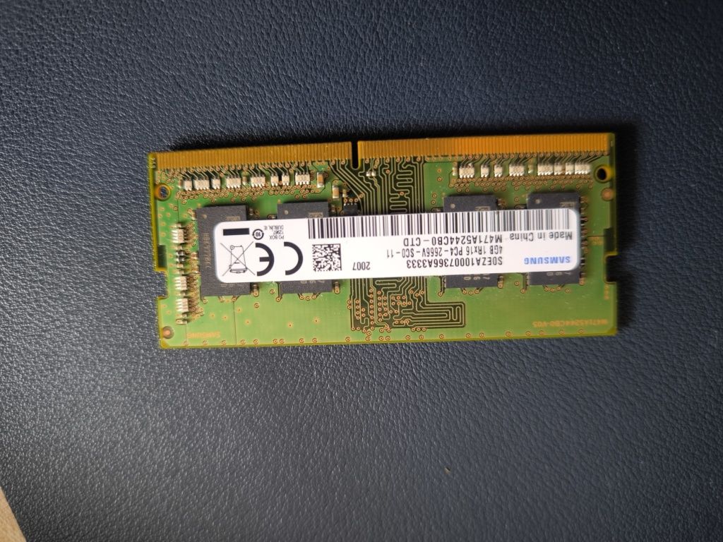 Vendo Memórias RAM 12GB (4GB+8GB) DDR4 2666MHz - 55€
