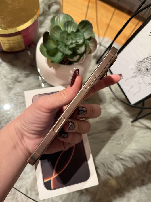 100% bateria 7 mies. GWARANCJI 16 pro max 512gb Iphone orginalny