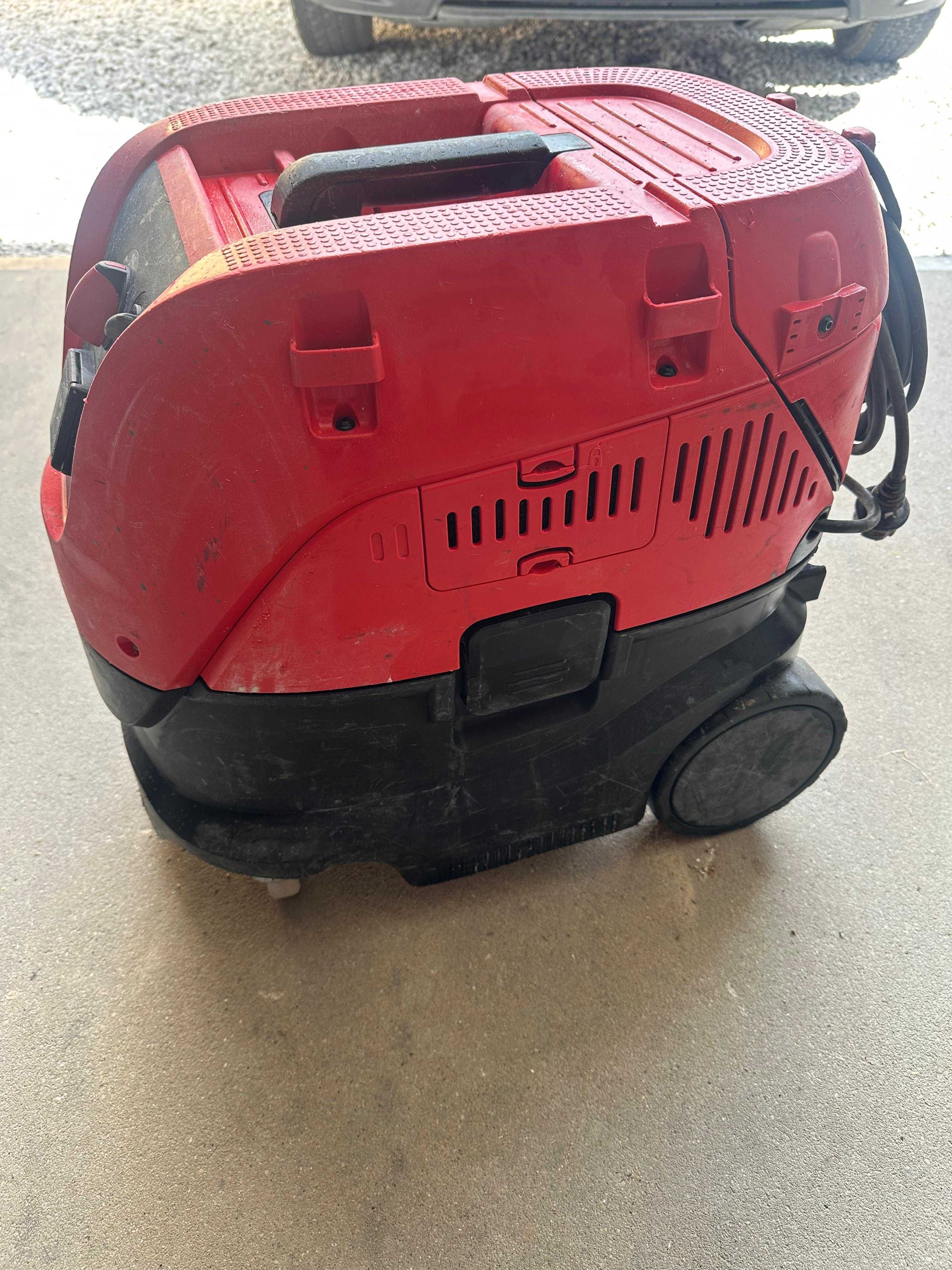 Odkurzacz budowlany MILWAUKEE AS-30 LAC