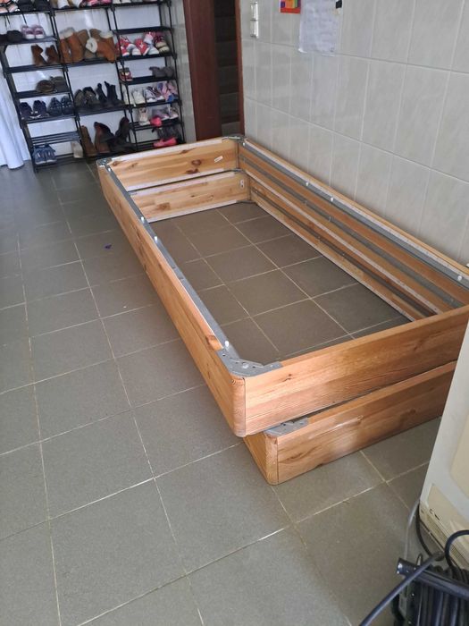 2 SOMIER IKEA 90X200 cm LYNGOR + um jogo de pés LYNGOR