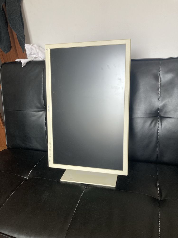 Monitor asus 24 cale, super stan