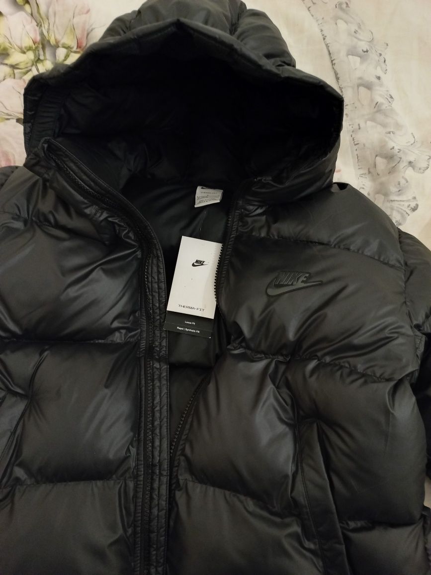 Куртка NIKE SPORTSWEAR KIDS' Размер L, рост 158