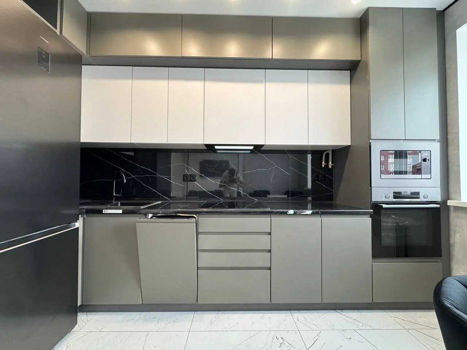 Сучасна однокімнатна квартира в центрі