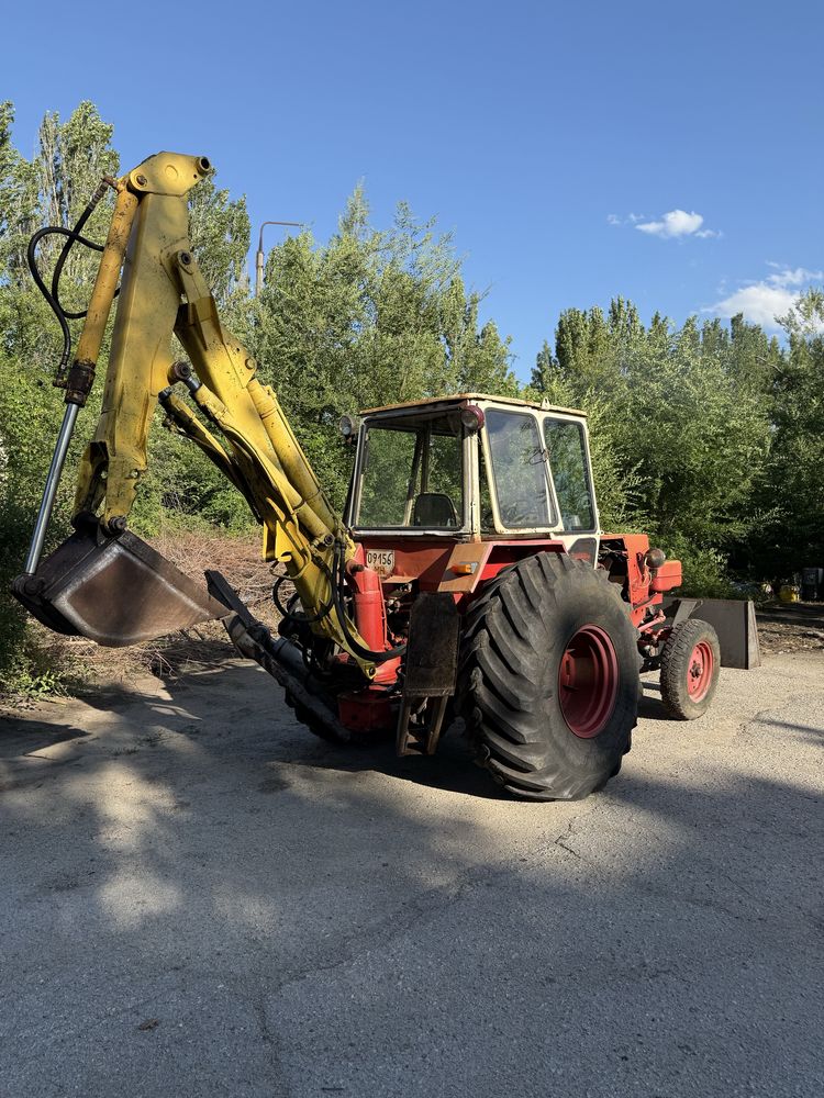 Трактор ЮМЗ-6 продам трактор